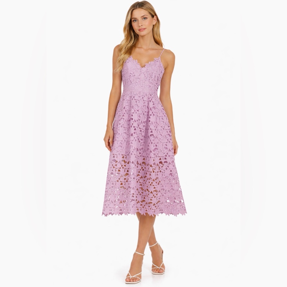 ASTR Lace Midi Dress Light Orchid Medium